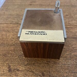 Vintage Realistic 12-181B Weather Radio Small Cube Portable Test Works